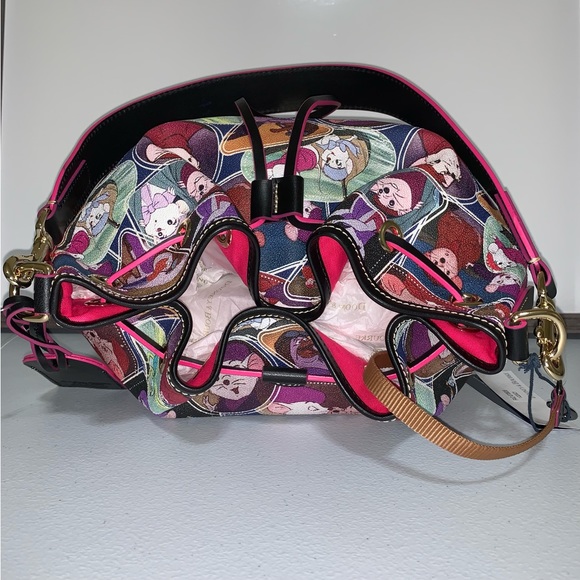 Disney “The Rescuers” Dooney & Bourke Drawstring Bucket Shoulder Bag-NWT - Picture 5 of 11